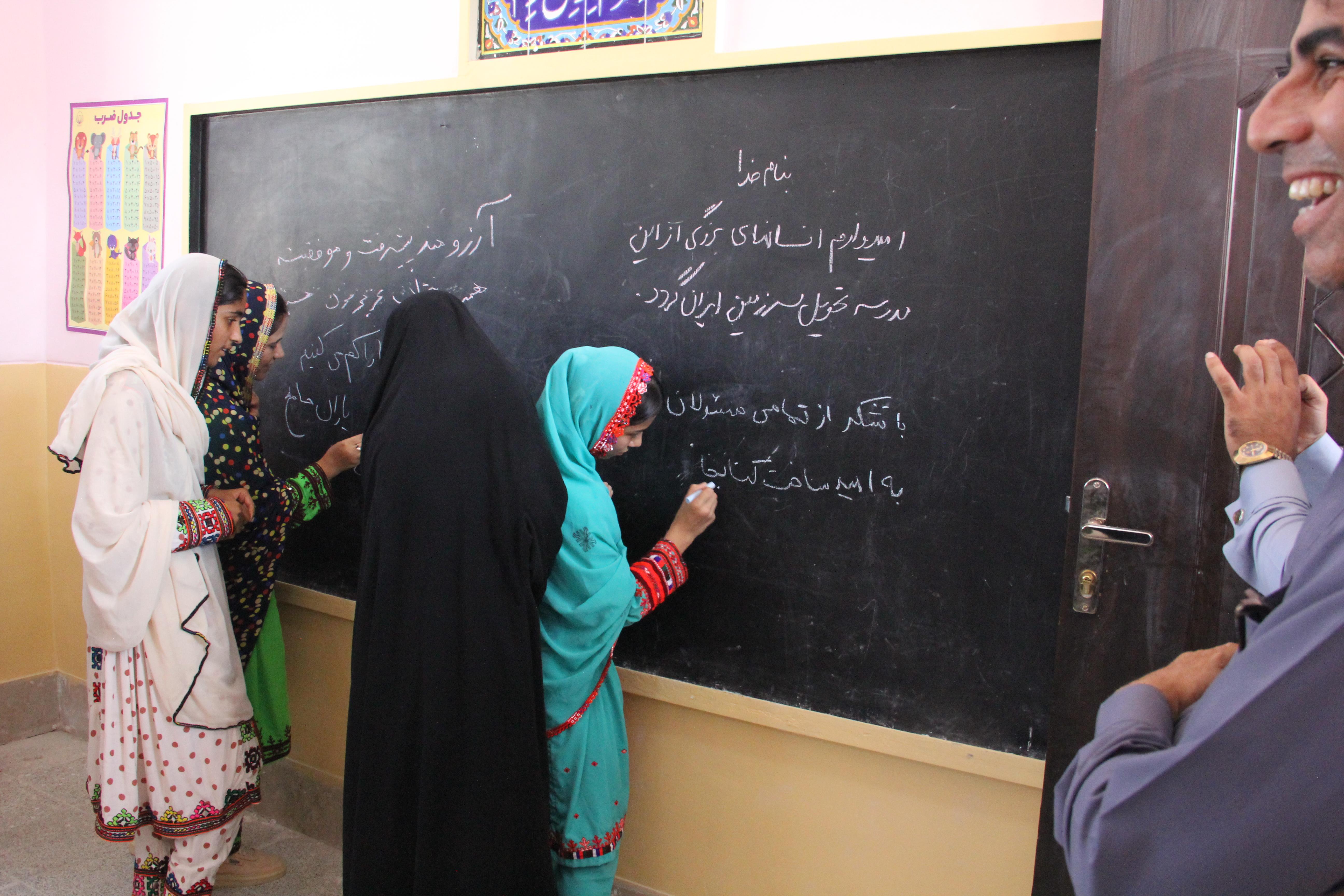 دک باهو دبیرستان