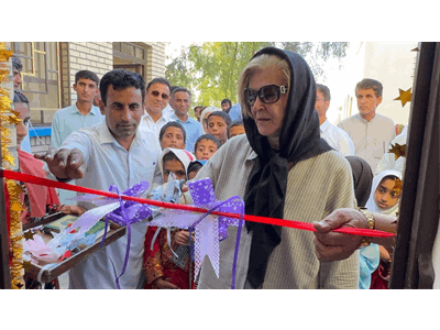 آیین افتتاح دبستان ۴ کلاسه زنده یاد اصغر کاوندیروستای مراد بازار