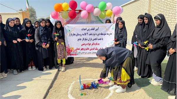 آیین کلنگ زنی دبیرستان دخترانه شماره 2 در روستای بجار بازار