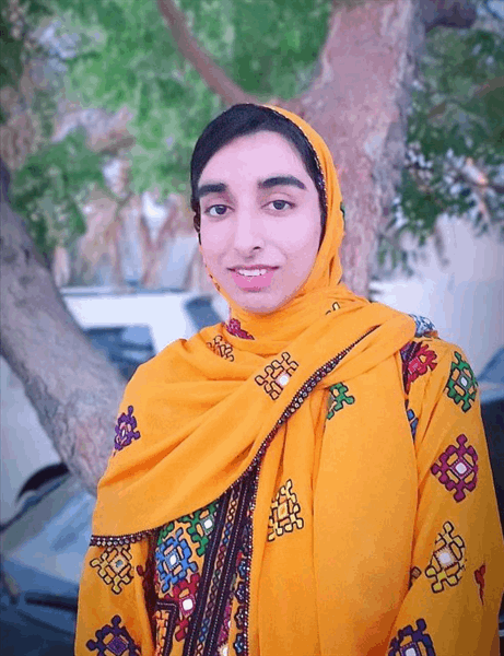 مهسا اشرف زاده، اولین دانشجوی پزشکی دشتیاری